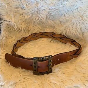 Vintage 70s Leather Woven Rose Tooled Belt
